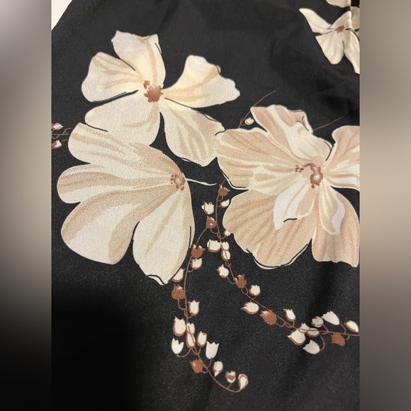 Lightweight Floral Wideleg Pants - Picture 2 of 4